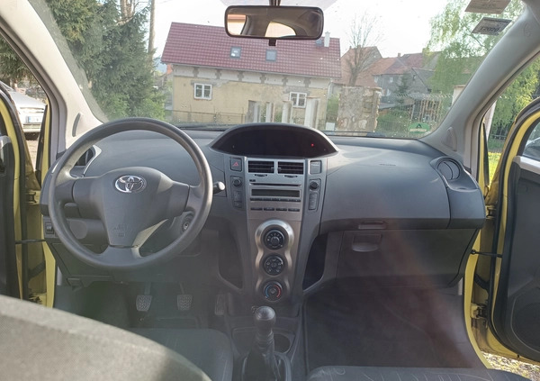 Toyota Yaris cena 12500 przebieg: 202153, rok produkcji 2009 z Mirsk małe 67